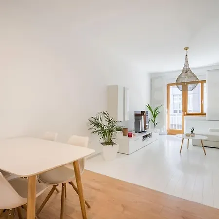 Modern And Minimalist In Downtown Appartement Boedapest