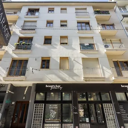아파트 Modern And Minimalist In Downtown *